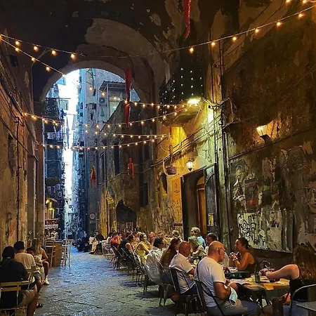 Housepurgatorio14 Centro Storico Napels